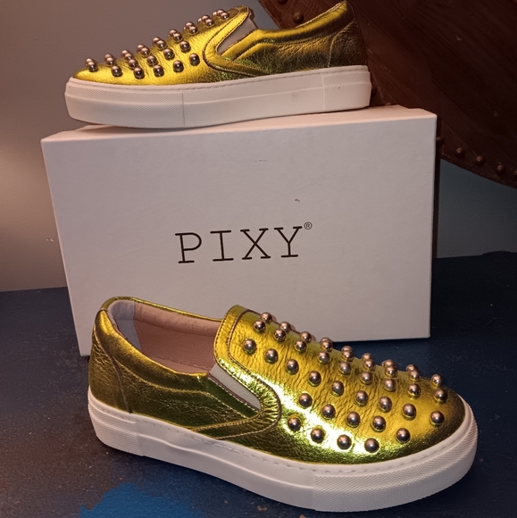 Pixy Sneakers - Picture 1 of 4